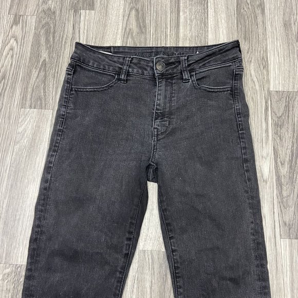 AMERICAN EAGLE Hi-Rise Jegging Skinny Leg Black Denim Jeans Women's Size 6 Short - Picture 4 of 13